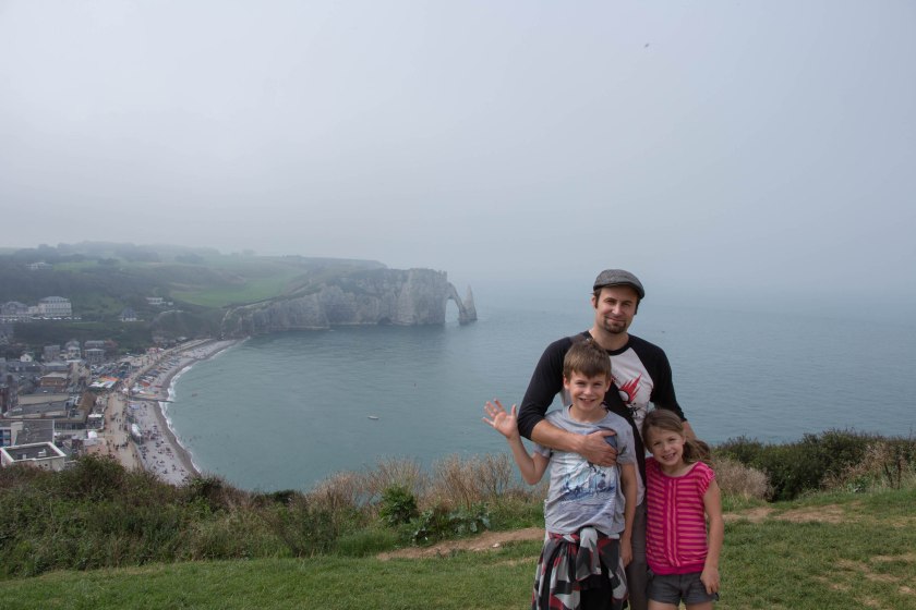 kids and derek on cliff